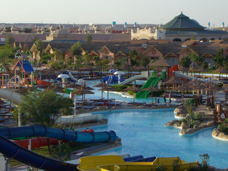 Aussicht vom Rutschenturm Pickalbatros Jungle Aqua Park Resort - Neverland Hurghada