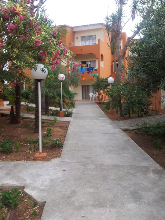 Weg zum Kinderclub HSM Club Torre Blanca