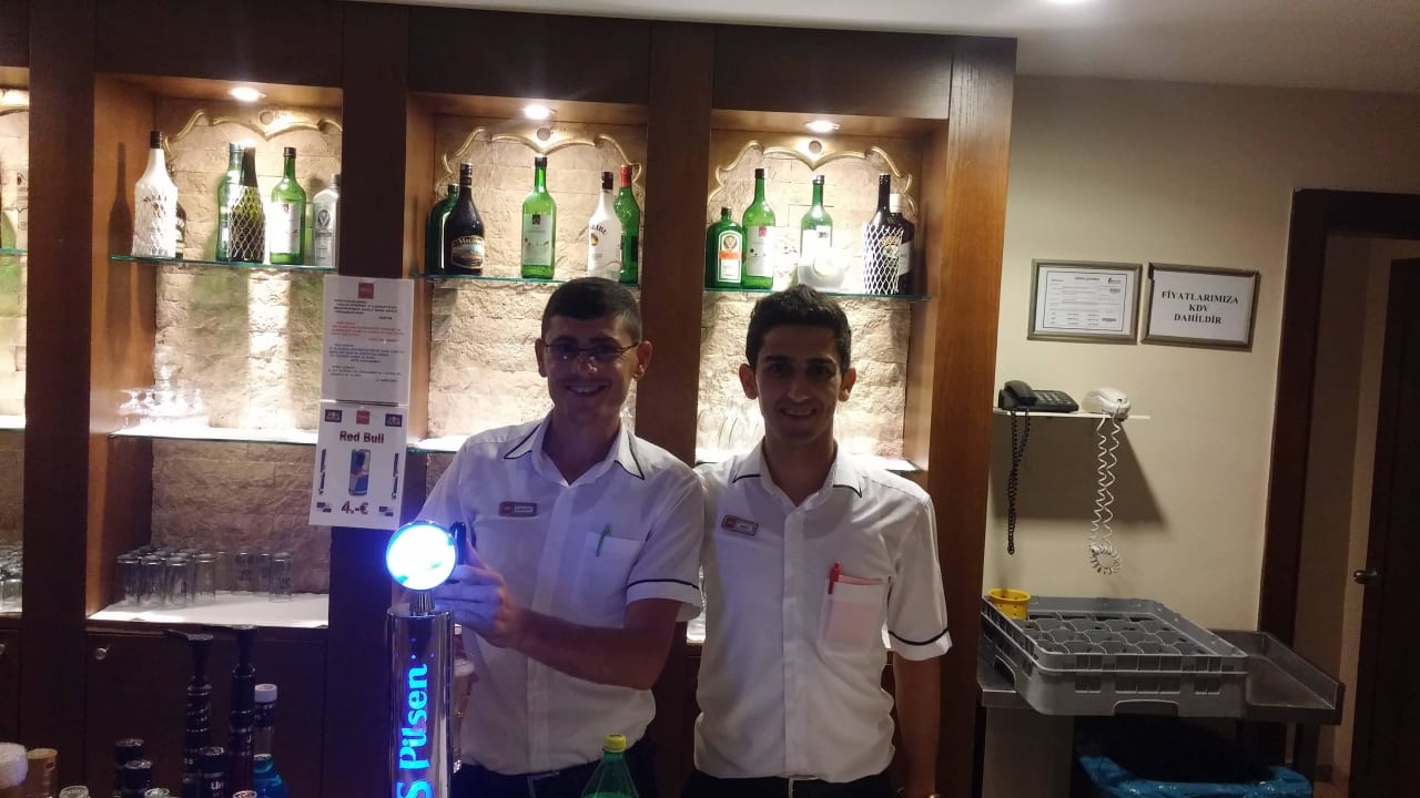 Kundenzufriedenheit heißt Hüseyin und Salih Trendy Aspendos Beach Hotel