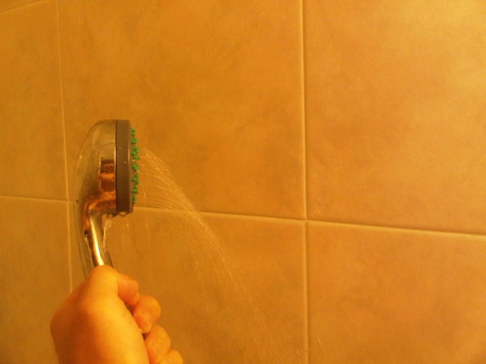 Very low water pressure for bathing Hotel Melissa Gold Coast