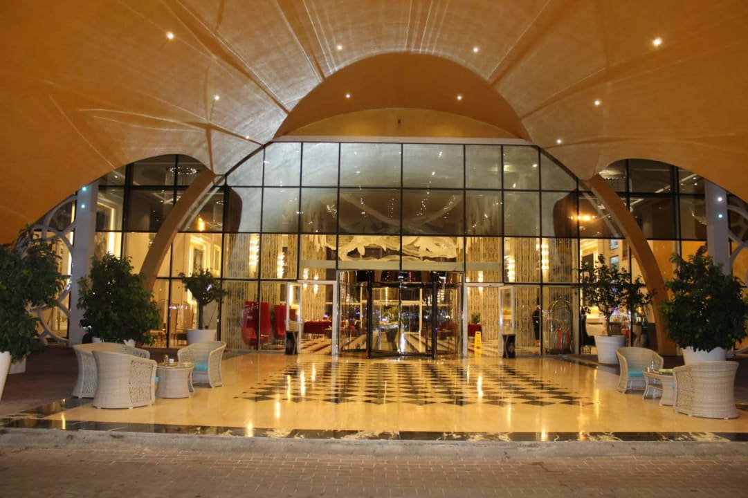 Lobby Azura Deluxe Resort & Spa Hotel