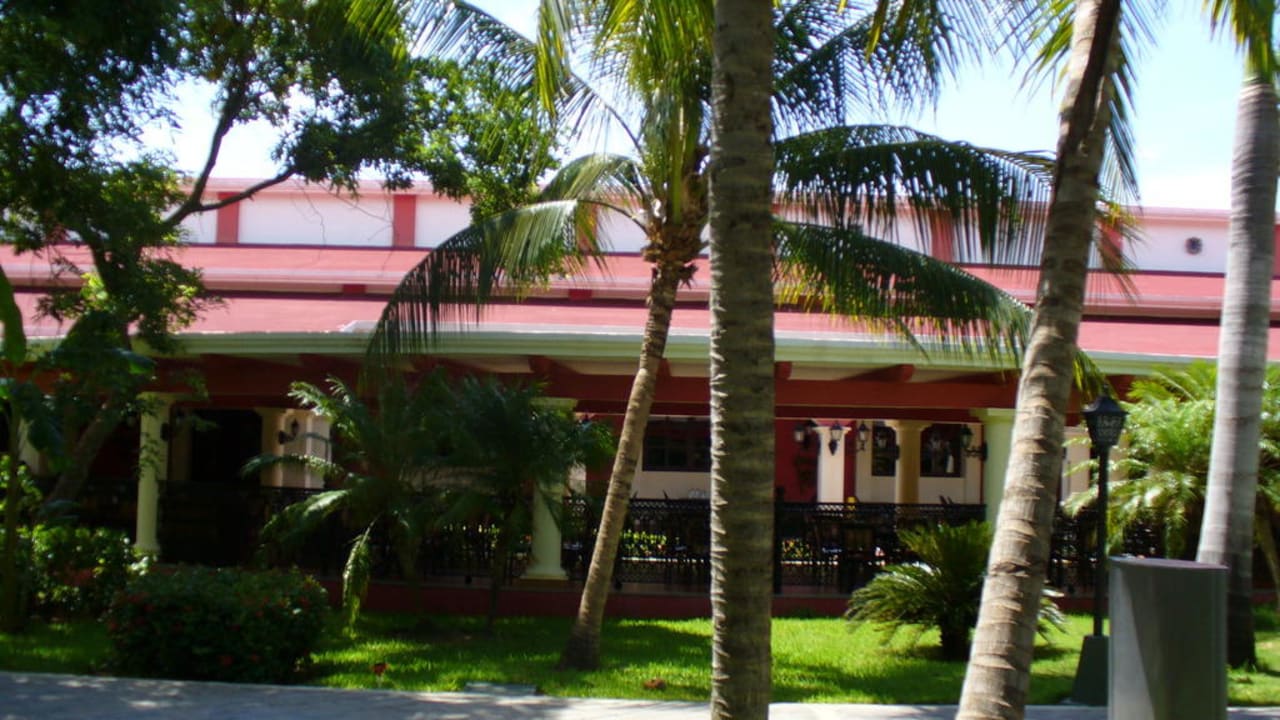 Außenterrasse am Restaurant Hotel Riu Tequila