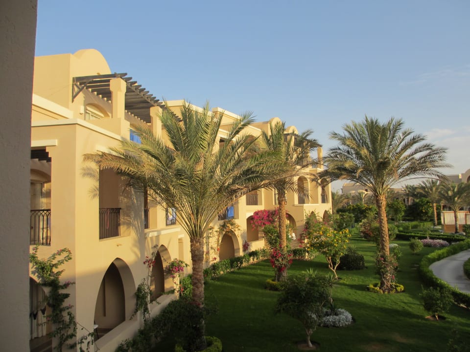 Block 10 Gartenseite Richtung Cafe Sissi TUI MAGIC LIFE Kalawy