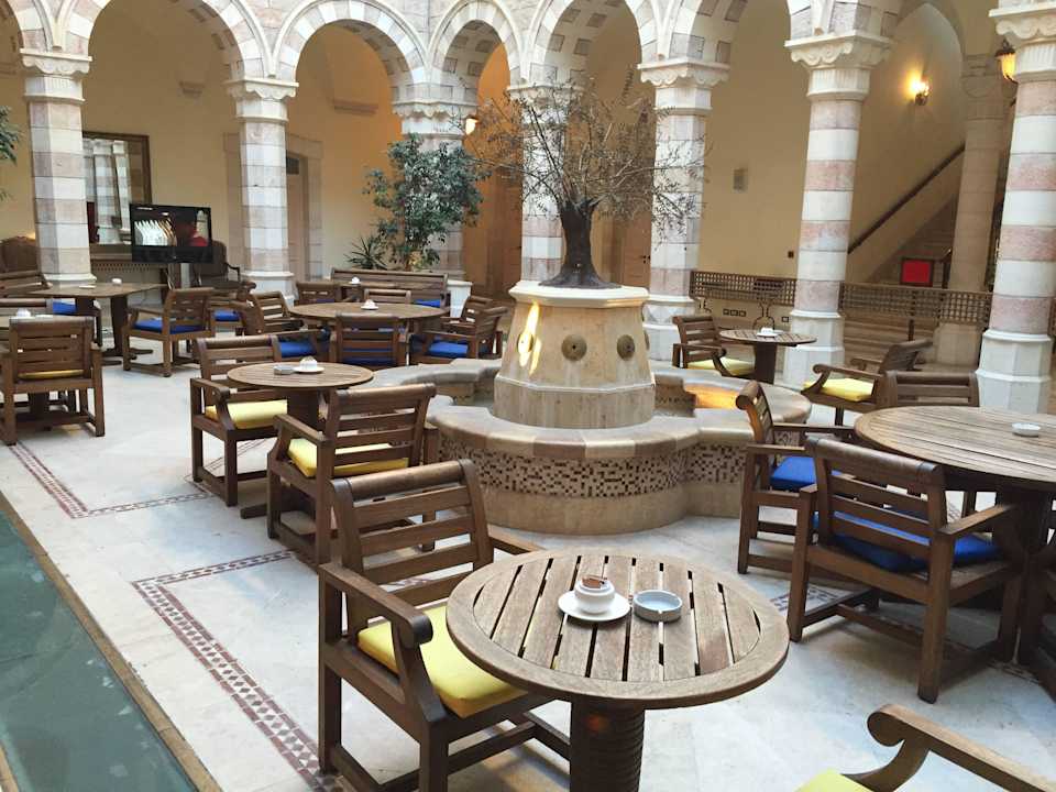 Bar im Eingangsbereich Hotel InterContinental Jacir Palace