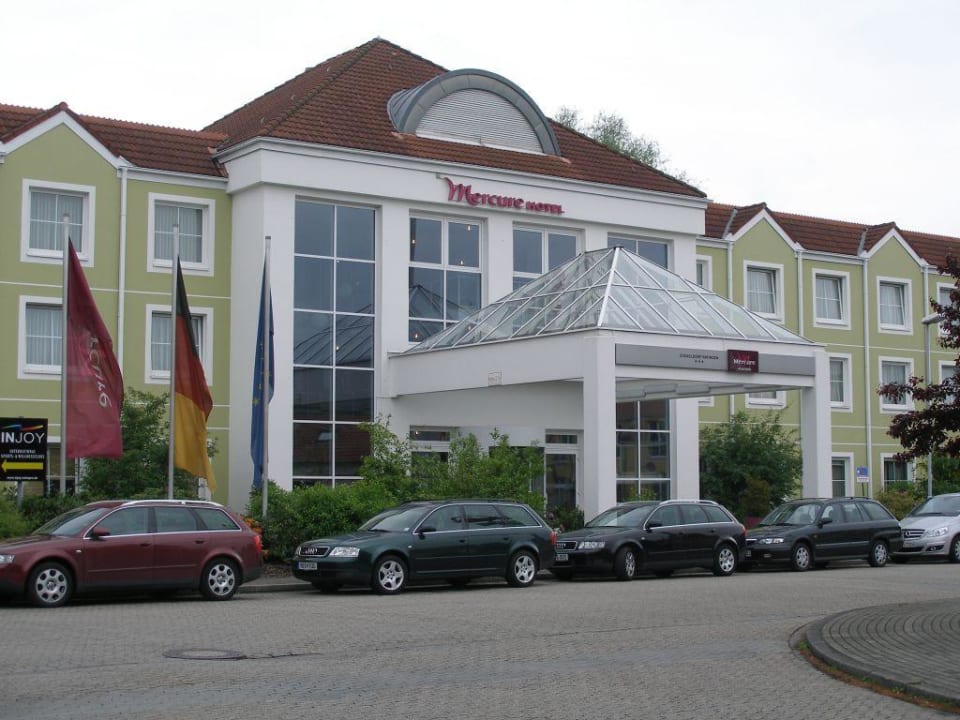 Repräsentativer Eingangsbereich Mercure Hotel Düsseldorf Ratingen