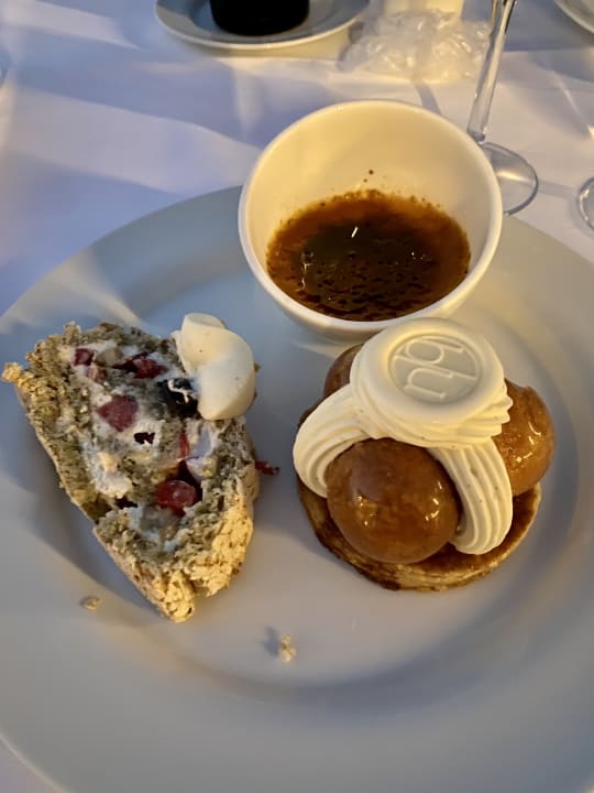 Gastro Lindos Blu, Luxury Hotel & Suites - Adults only