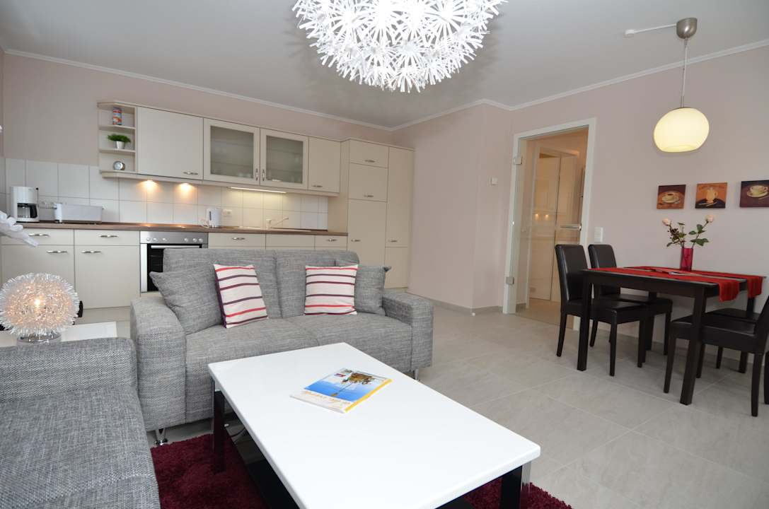 Ostseeparadies / Wohn- und Essbereich Ostseeappartements Rügen Residenz Margarete