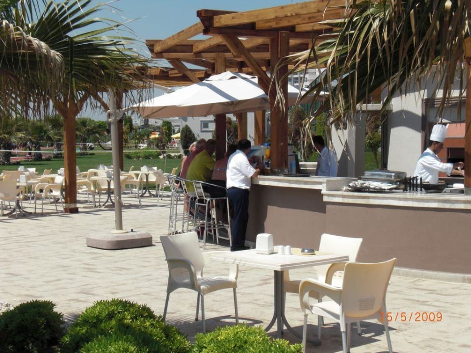 Strand Bar Saturn Palace Resort Hotel