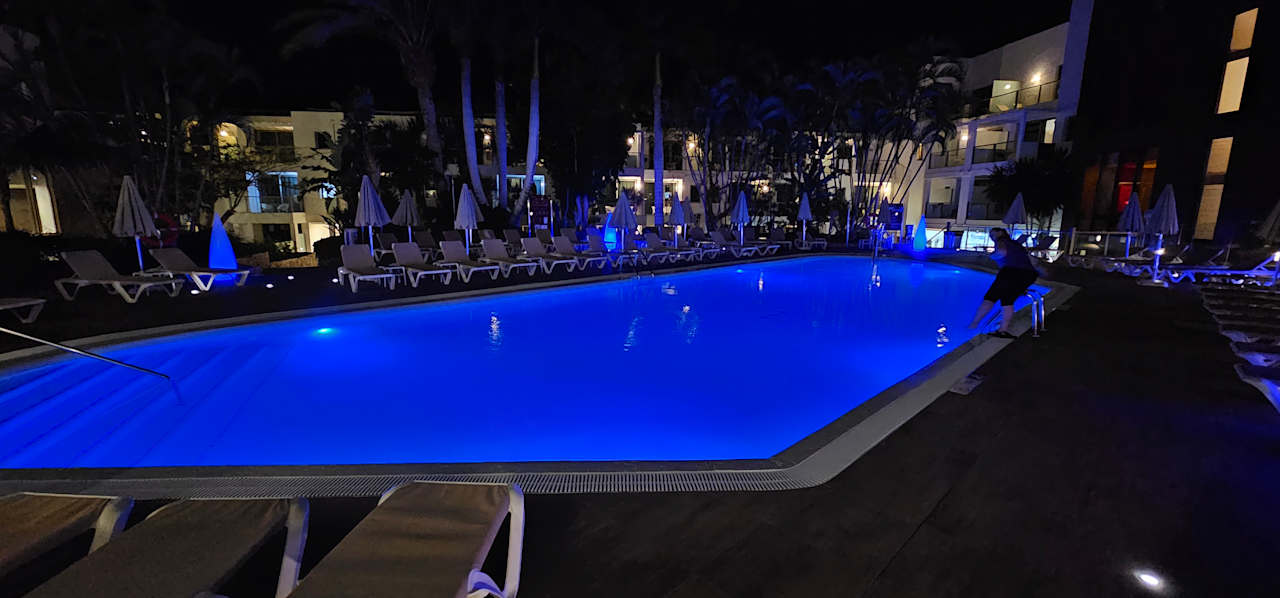 Pool R2 Bahía Playa Design Hotel & Spa - Adults Only