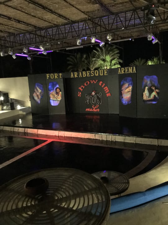 Jeden Abend eine Show von dem Animations Team Fort Arabesque Resort, Spa & Villas