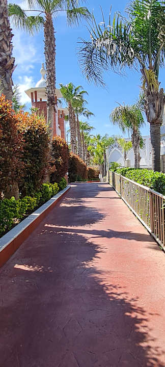 Gartenanlage Royal Taj Mahal Hotel