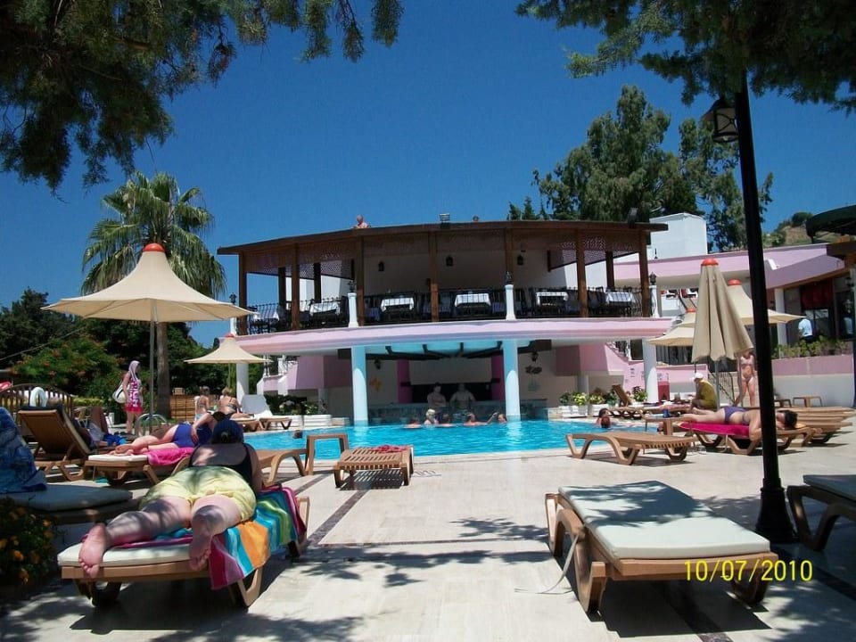 Swimming pool with bar Golden Beach Bodrum