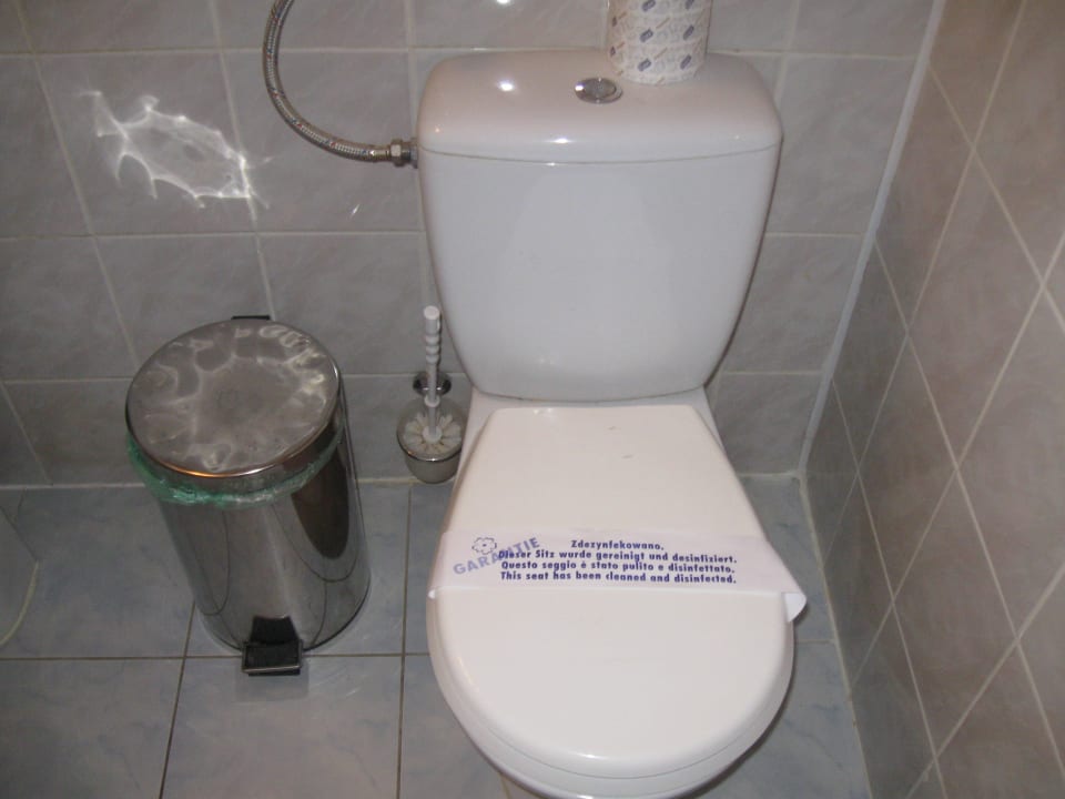 WC im Badezimmer Hotel Kapitan