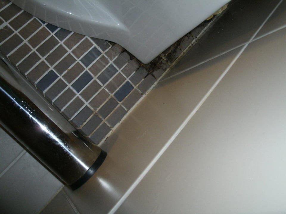 Schimmel an der Toilette Ladonia Hotels Adakule