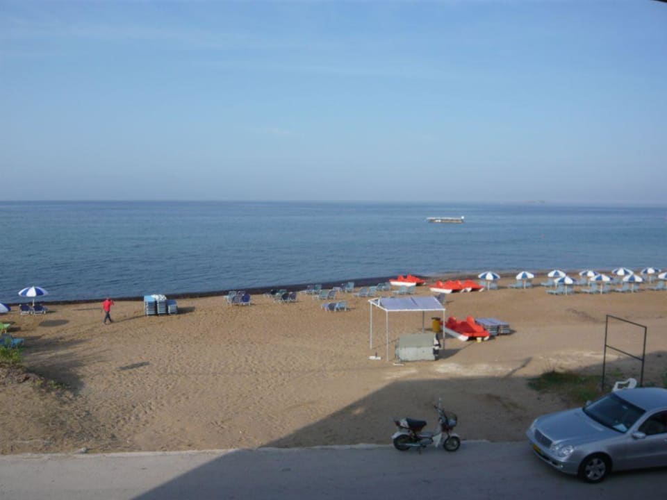 Hoteleigener Strandabteil Sandy Beach Resort