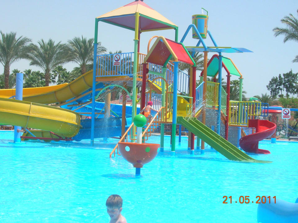 Детские горки Beach Albatros Resort