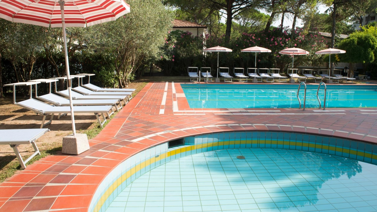 Pool Hotel President