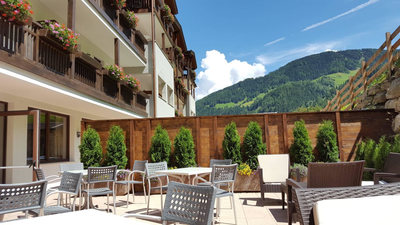 Außenbereich Almina Family & Spa