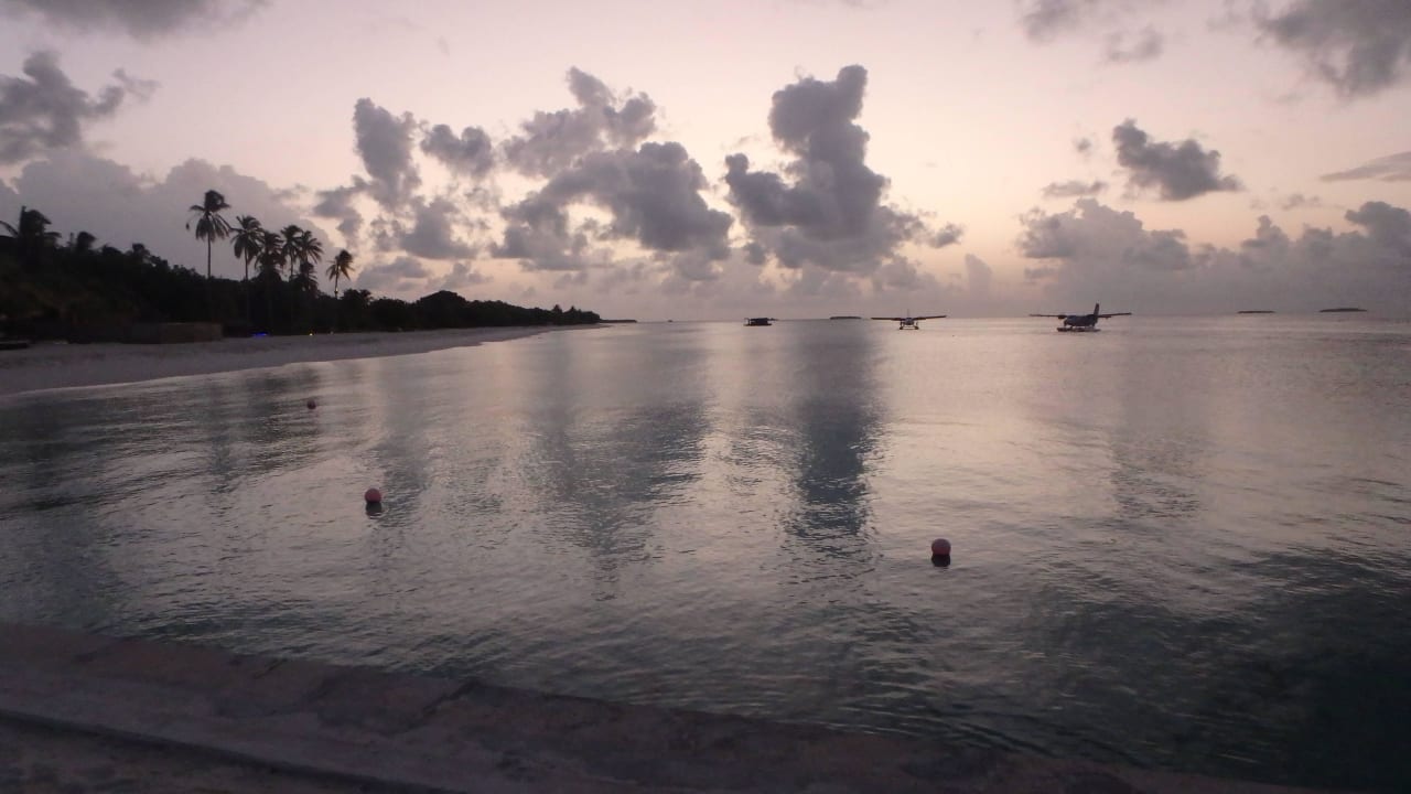 Abflug 6 Uhr morgens  Kuredu Island Resort & Spa