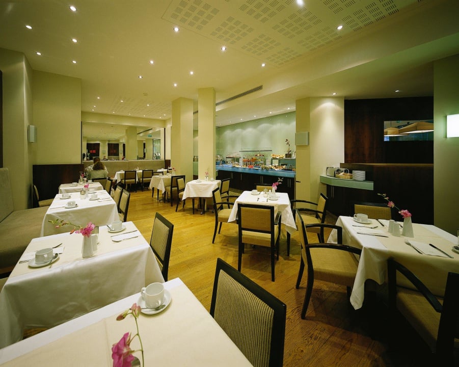 Breakfast Saloon K+K Hotel Cayré