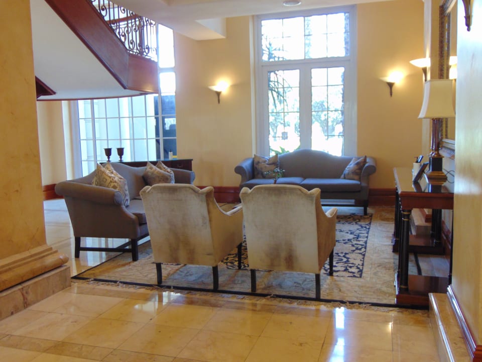 Lobby Hotel Southern Sun The Cullinan