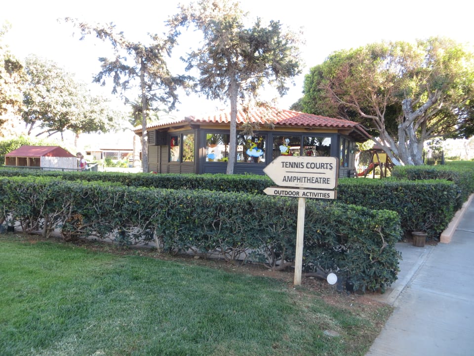 Ein Rundgang durch die Gartenanlage Anissa Beach & Village