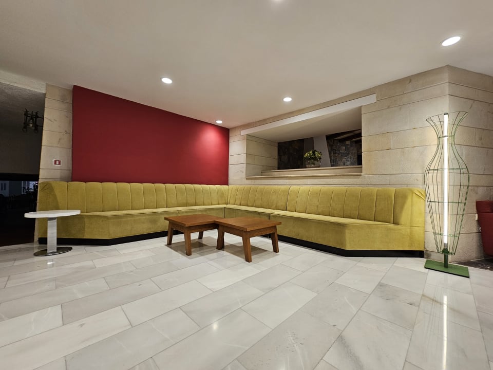 Lobby Apollonia Beach Resort & Spa