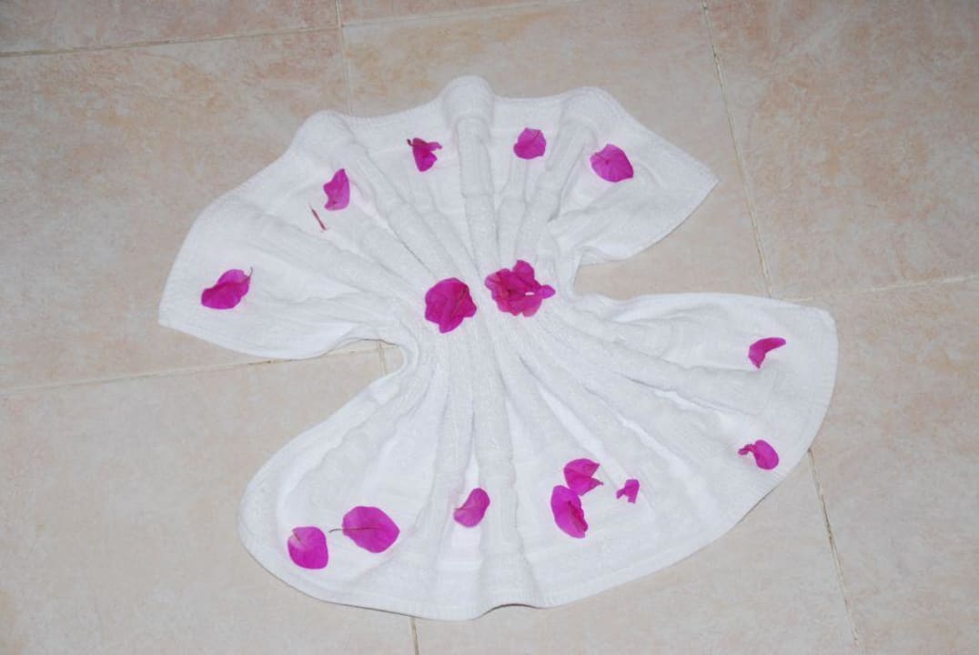 Liebevolle Badezimmer-Deko Brayka Bay Resort