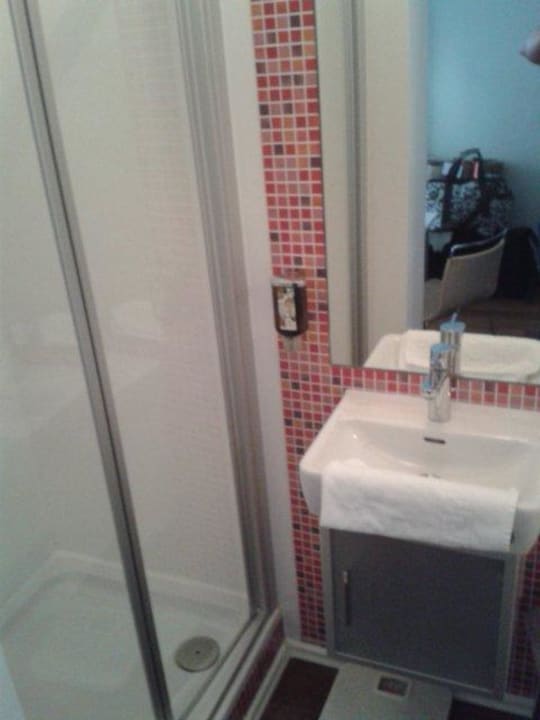 Badezimmer Standard Berghotel Maibrunn