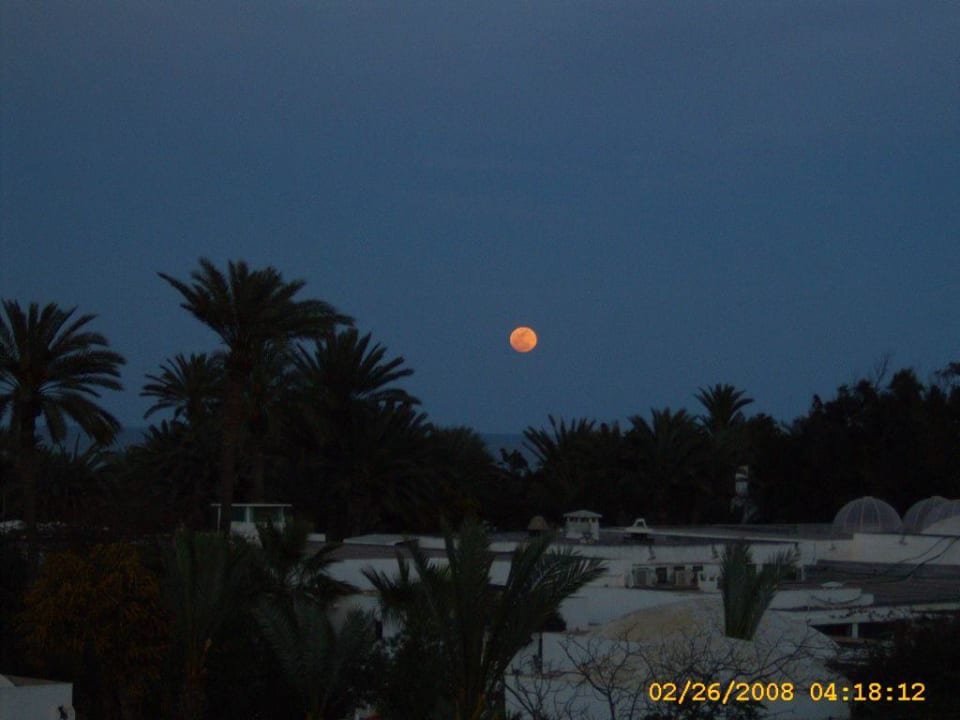 Vollmond über dem Sangho Hotel Sangho Club Zarzis