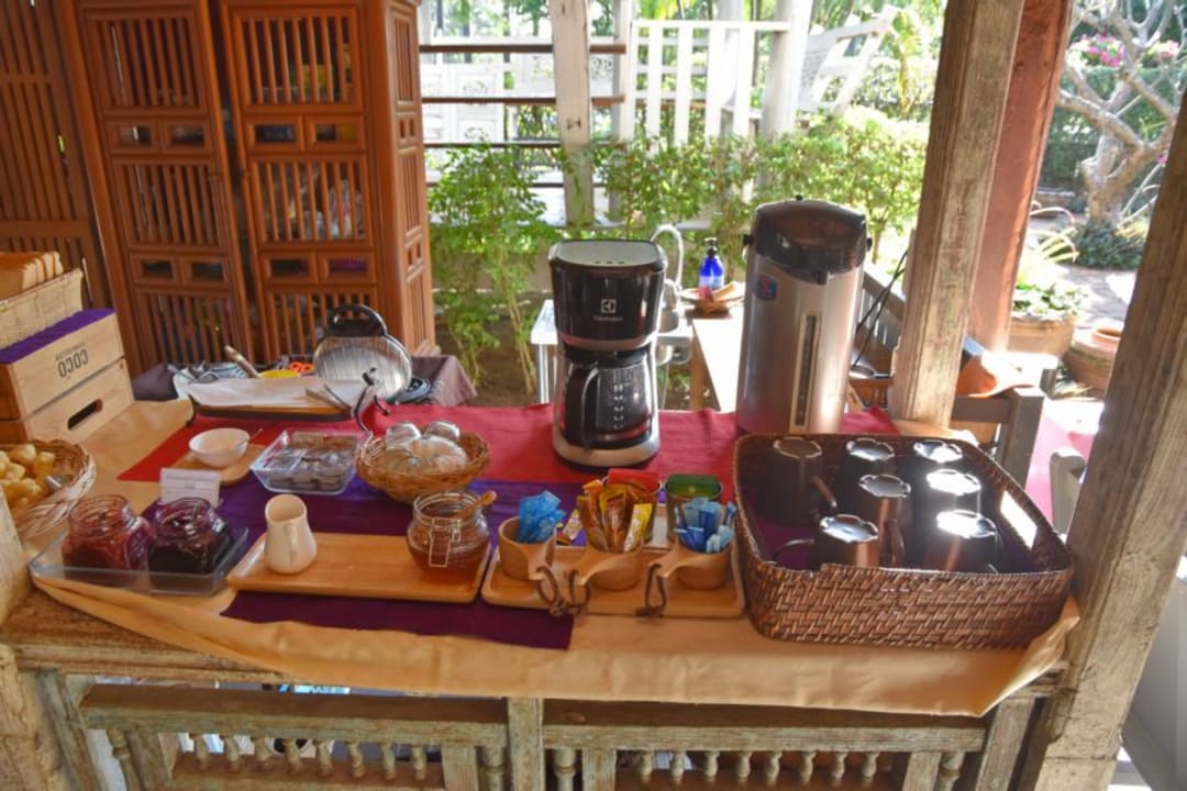 Gastro Hotel Tharaburi Resort