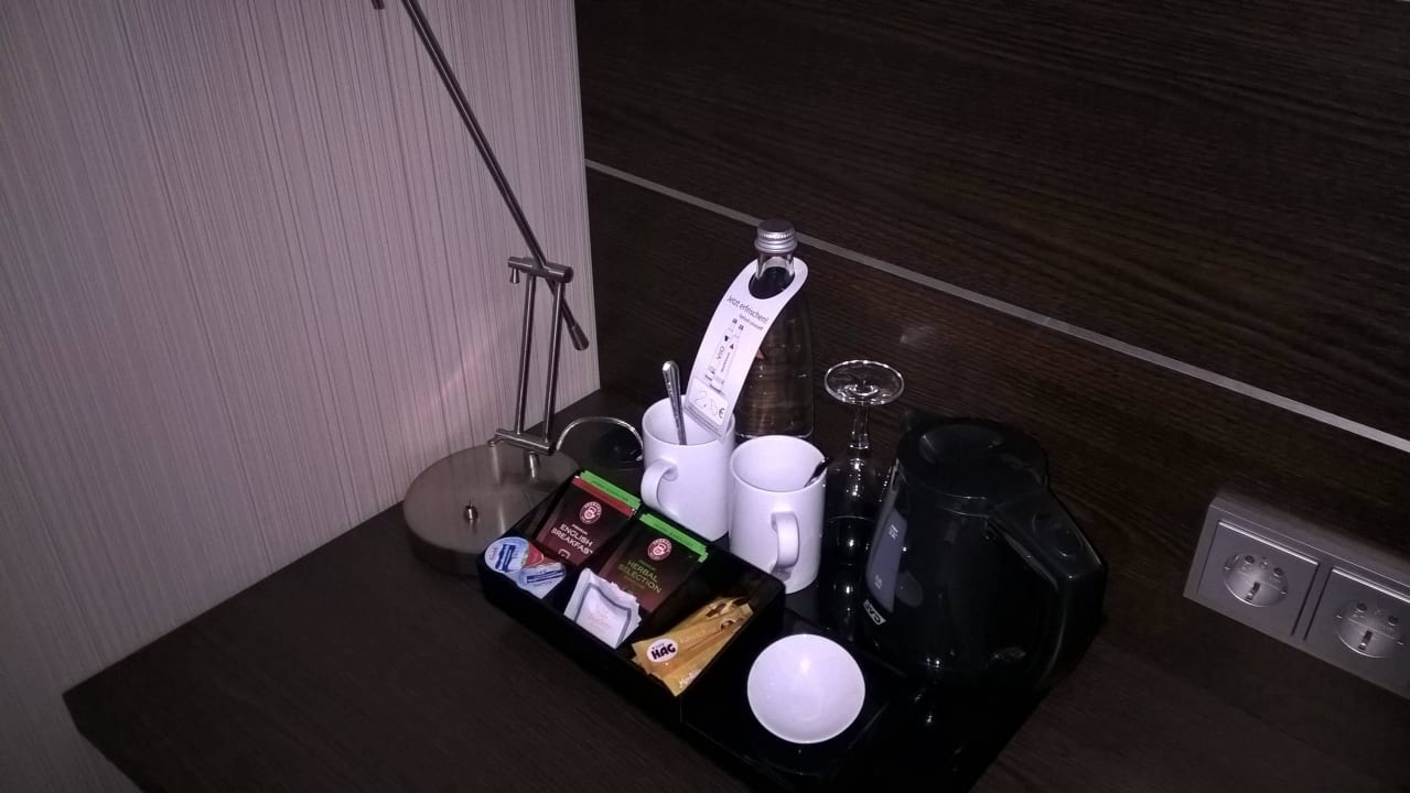 KaffeeUtensilien auf dem Zimmer Hotel Mercure Hagen