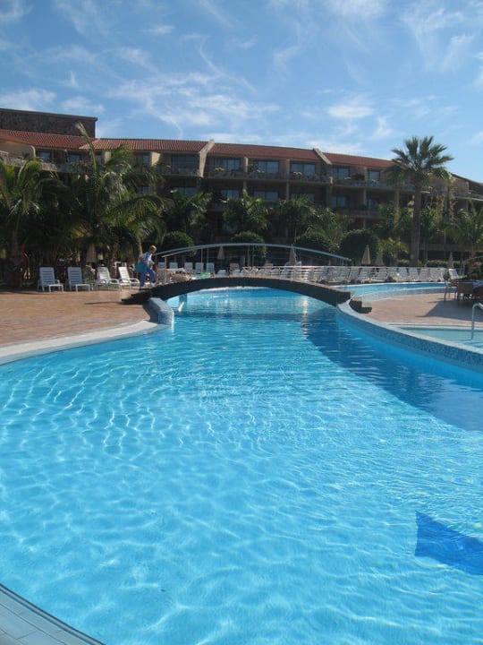Der große Meerwasserpool H10 Playa Meloneras Horizons Collection