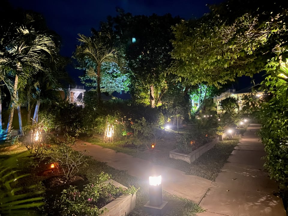 Gartenanlage Acajou Beach Resort