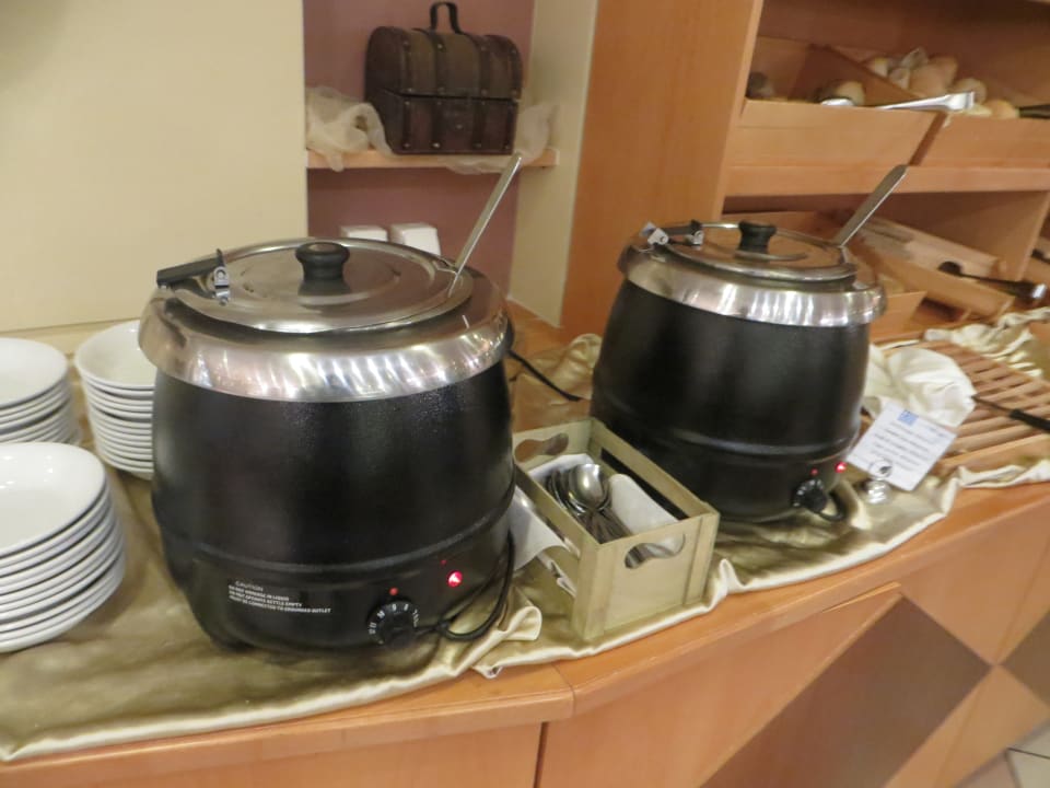 Teil des Abendbuffets Anissa Beach & Village