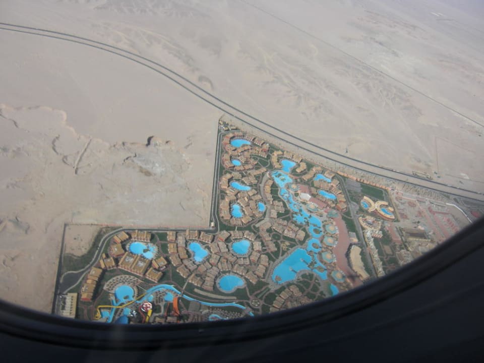 Aus dem Flugzeug Pickalbatros Jungle Aqua Park Resort - Neverland Hurghada