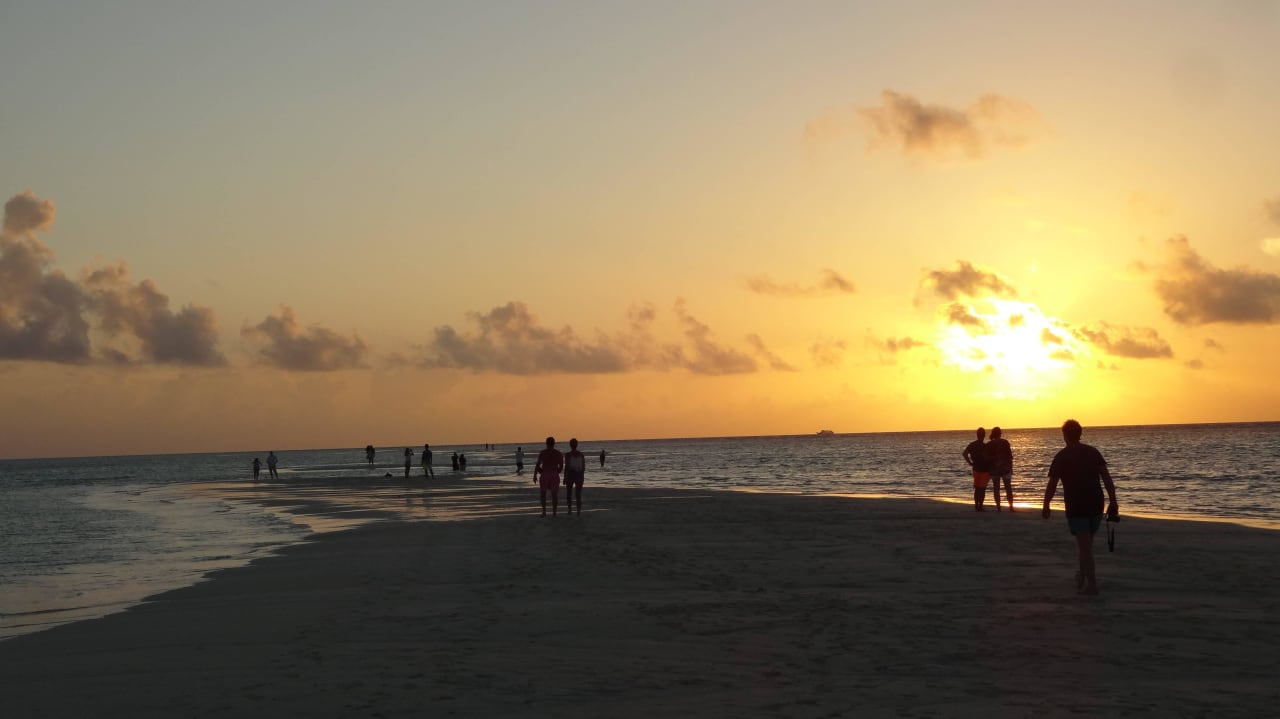 Traumhafte Sandbank Kuredu Island Resort & Spa