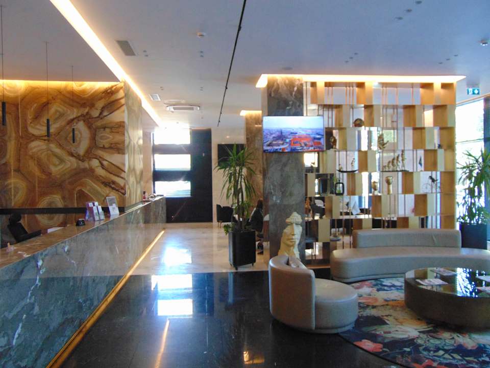 Lobby Hotel Elisa Tirana, Affiliated by Meliá