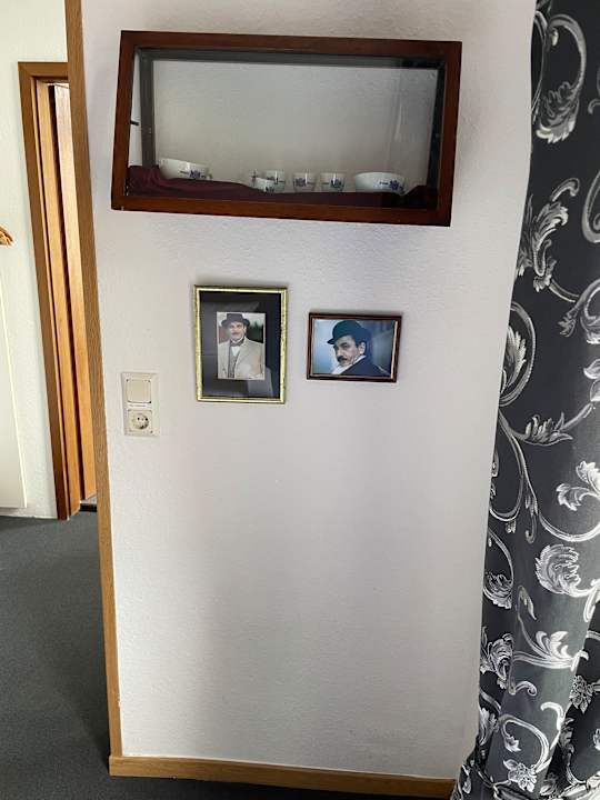 Zimmer EIFELkrimihotel