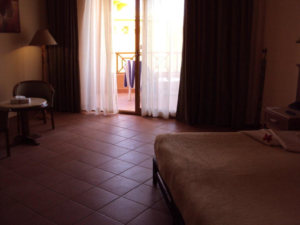 Camera Charmillion Gardens Aquapark