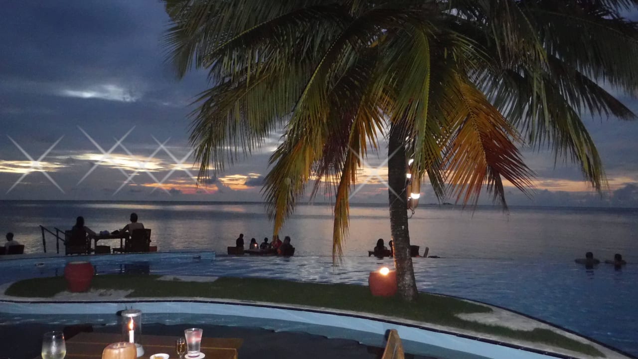 Sunset Bar Filitheyo Island Resort