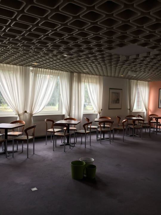 Konferenzraum / Durchgang zum Zimmer Days Inn Dortmund West