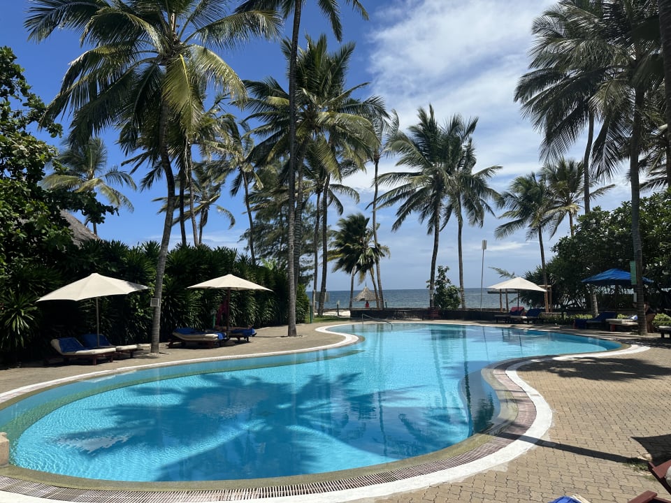 Pool Turtle Bay Beach Club