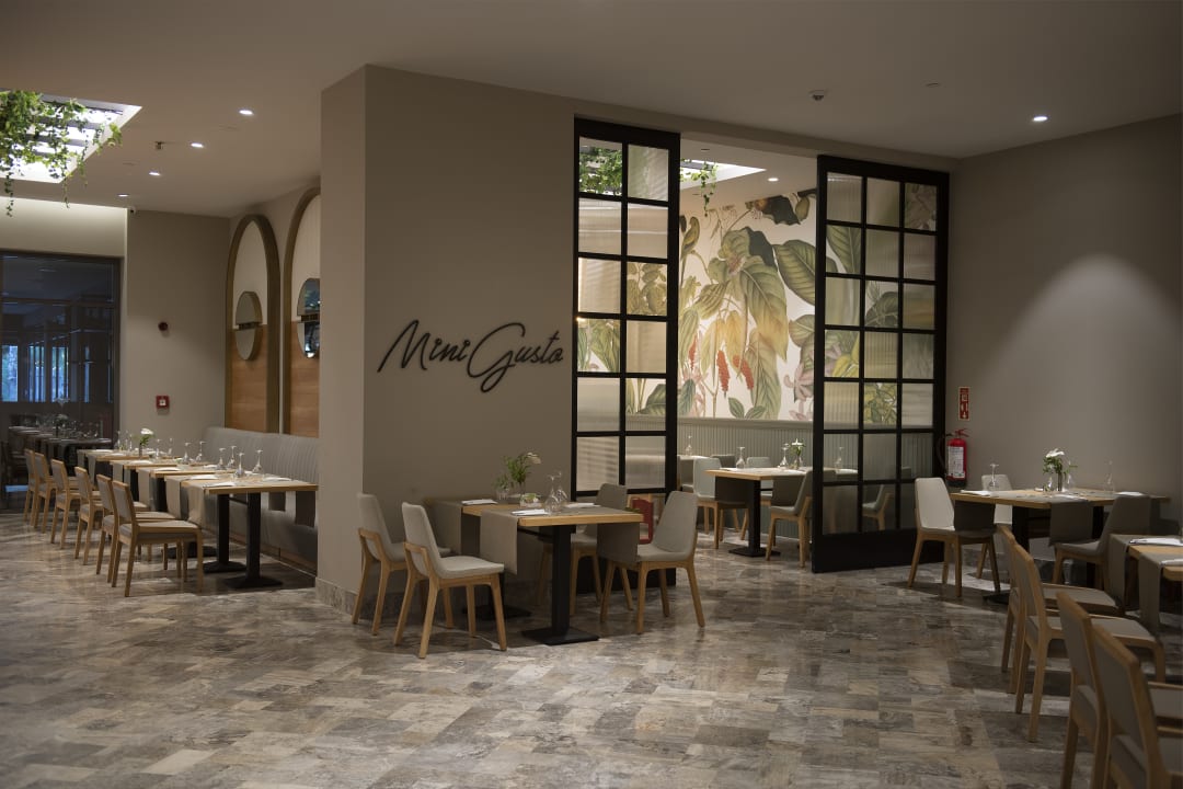Gastro Hotel Miramare Beach