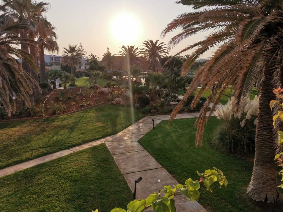 Gartenanlage Anissa Beach & Village