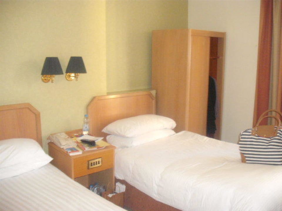 Hotelzimmer Phoenix Hotel