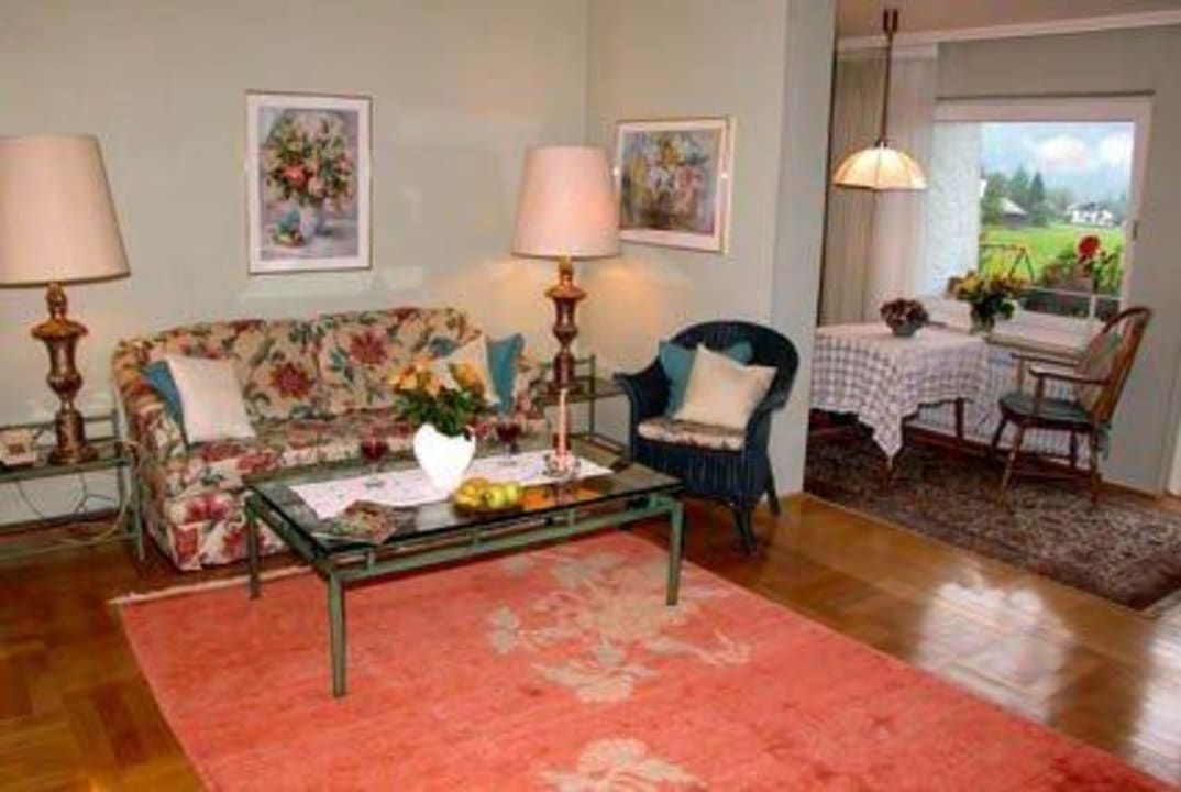 Wohnung 1 Wohnzimmer Ferienwohnungen Haus Uhlenhorst