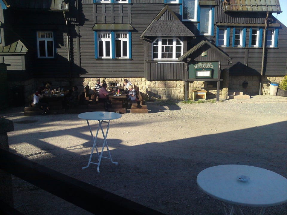 Eingang Historischer Berggasthof Auersberg