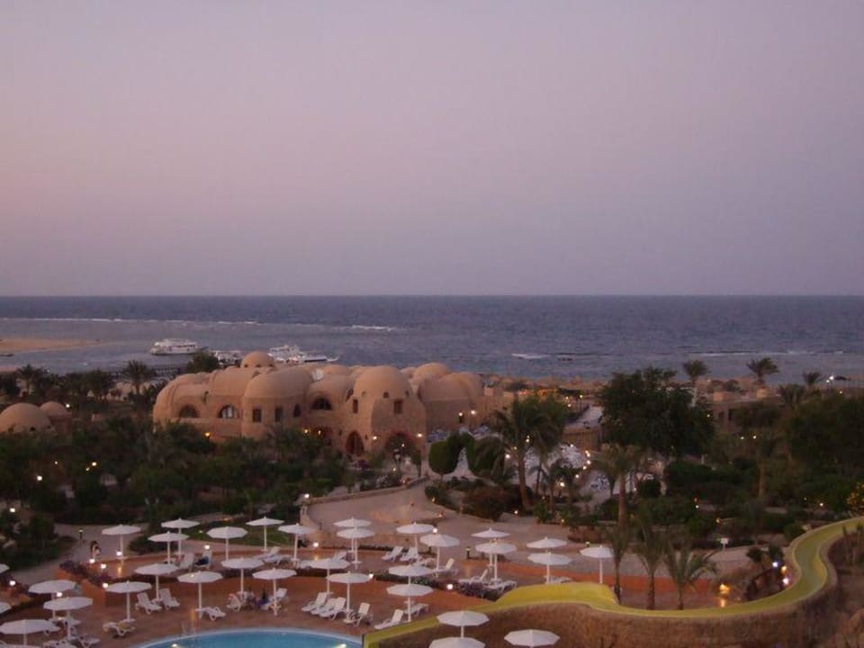 Blick vom Dach Pensée Royal Garden Beach Resort