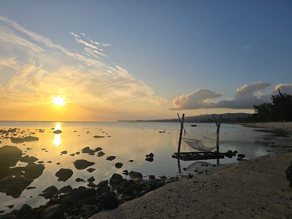 Strand Shanti Maurice Resort & Spa